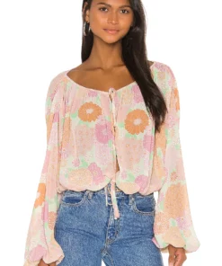 L'Academie The Alayna Top In Peach Floral