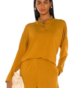 L'Academie Brent Top In Golden Brown