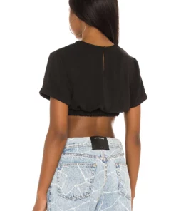 L'Academie Weronika Crop Top In Black -Deals L'Academie Store LCDE WS763 V3